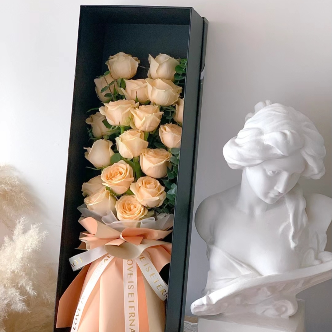 爱的宣言/19朵香槟玫瑰花精美