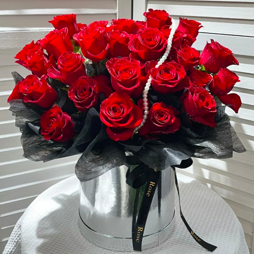 爱之物语/33朵红玫瑰抱抱桶送朋友送恋人送爱人生日礼物