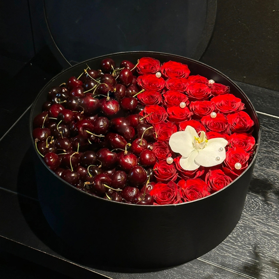 大吉大厘鲜花水果礼盒/33朵红