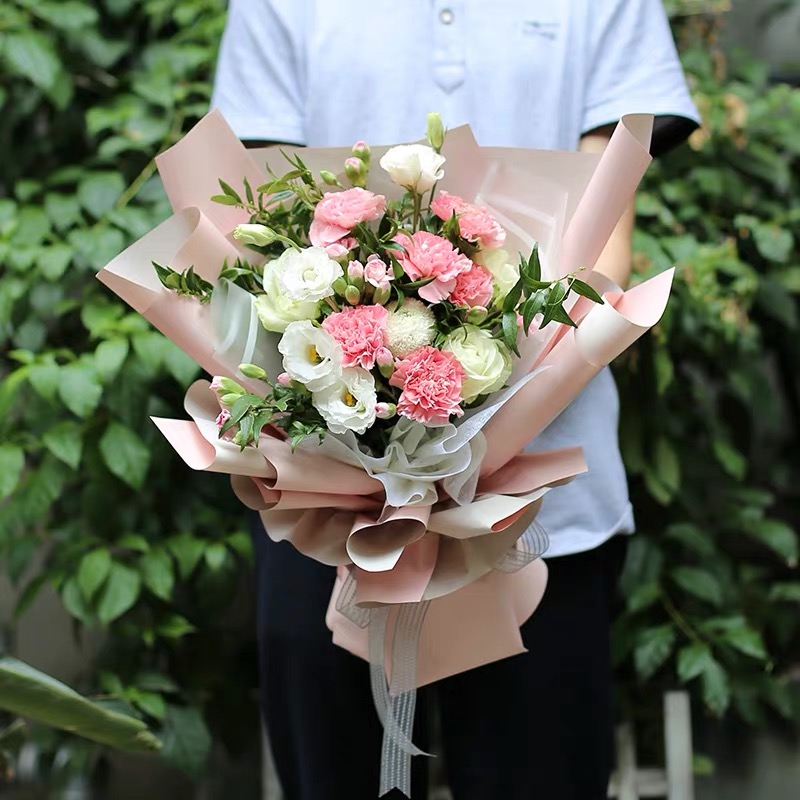 幸福快乐-3朵玫瑰花+6朵康乃