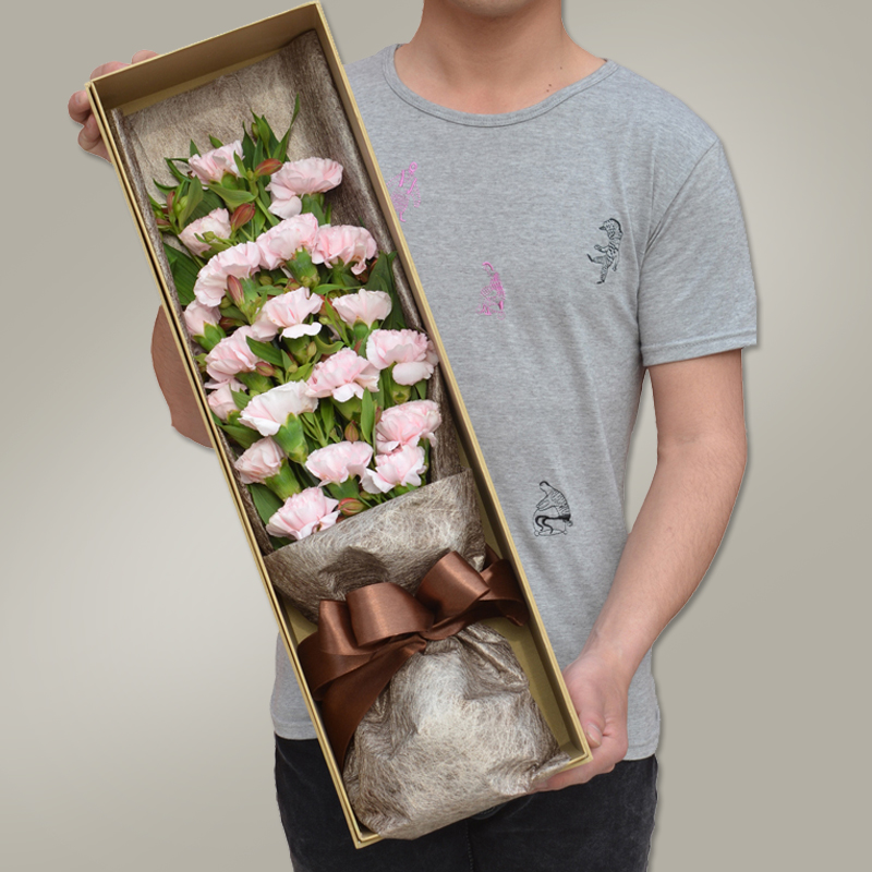 午后阳光——18朵白色康乃馨礼