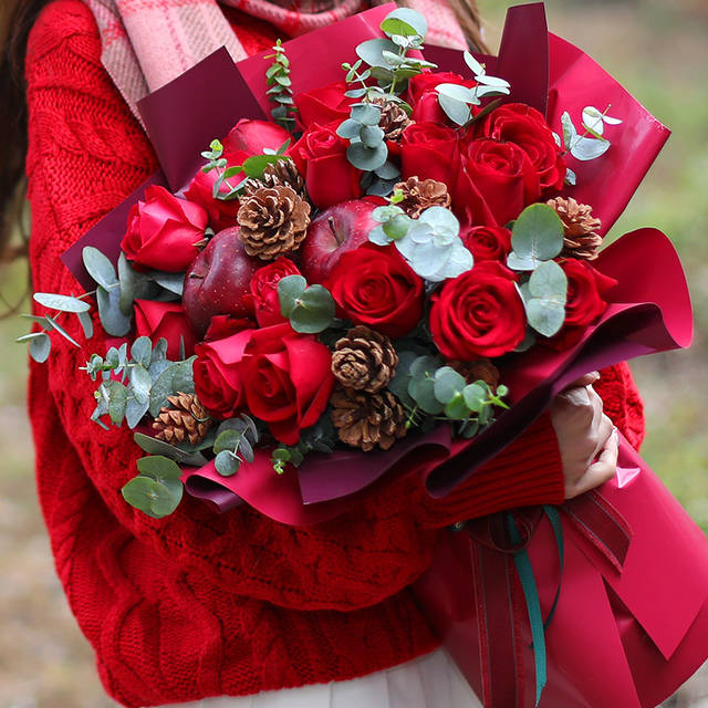 平安快乐 19朵红玫瑰配苹果精