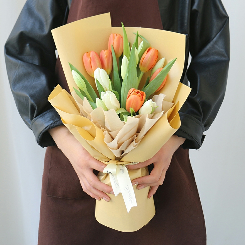 梦露-15朵郁金香混搭花束包装