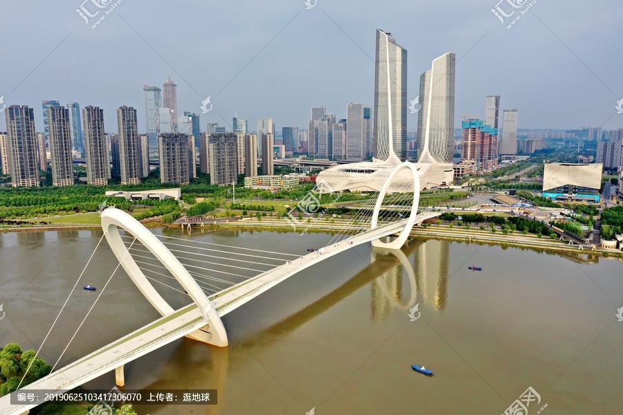 南京奥体步行桥