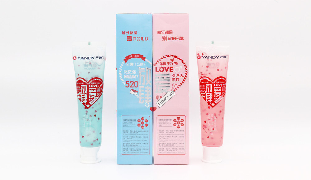 严迪“放肆爱”成人牙膏