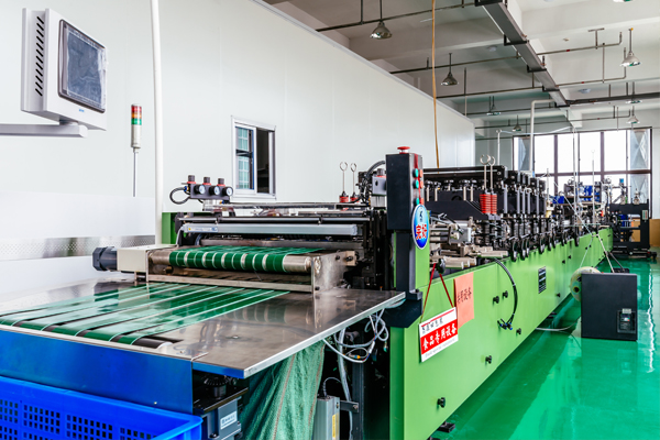 <div style="text-align:center;">
	<span style="font-size:14px;font-family:Microsoft YaHei;">八边封制袋机</span> 
</div>