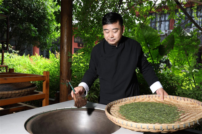 【拼经济 会长说】颜泽文：启动“百城千店”计划，进一步做优做精川茶产业