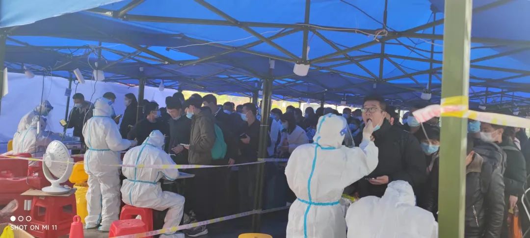 “核酸检测神器”亮相宜昌东站，服务出站旅客快速核酸
