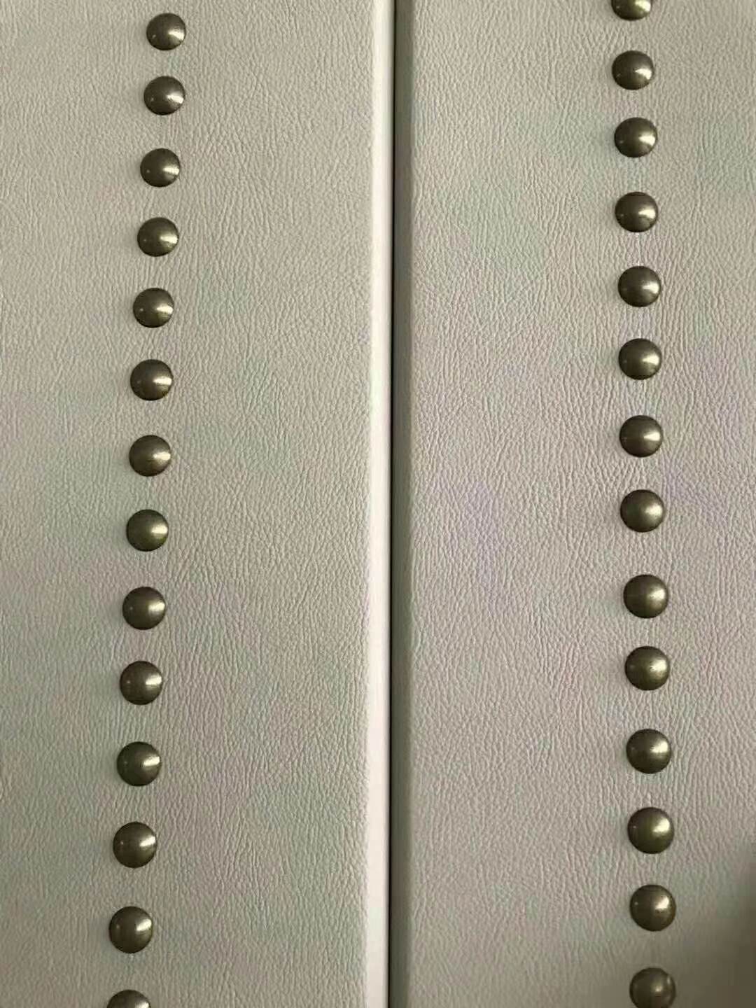 铆钉软硬包