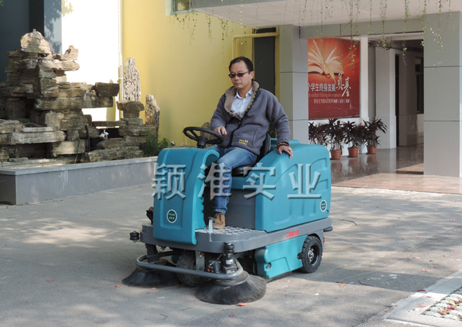 YSD1400