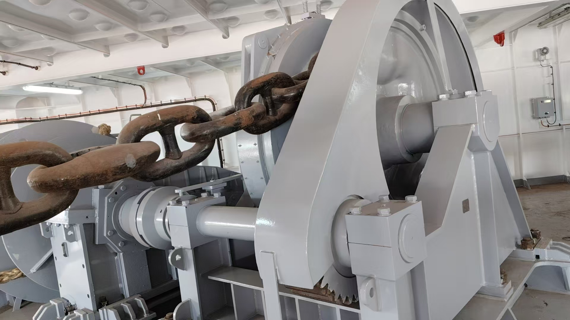 φ87 电动组合锚机实船