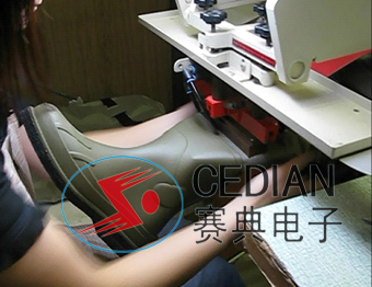 PVC雨衣、下水裤焊接机