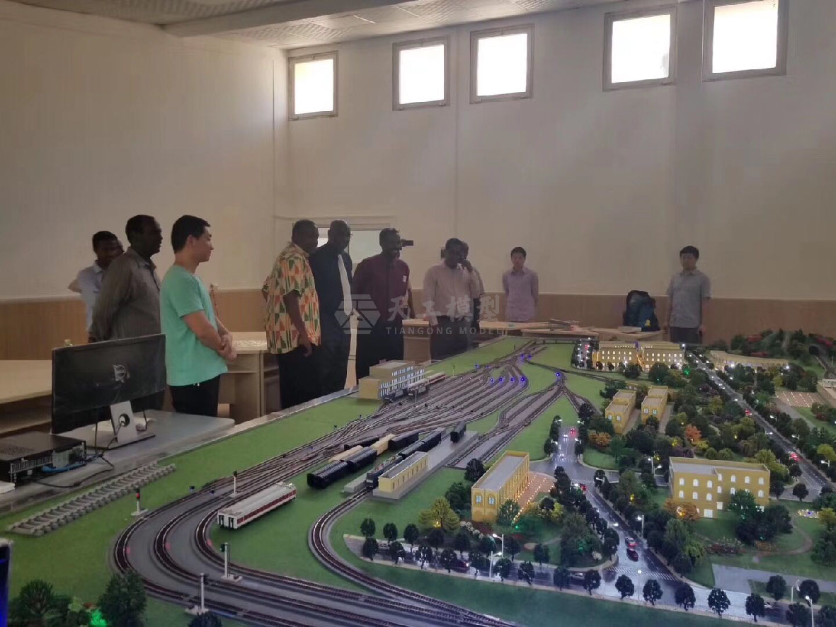 援非吉布提魯班工坊軌道教學沙盤