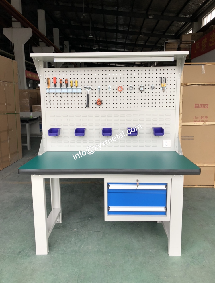 Heavy duty workbench
