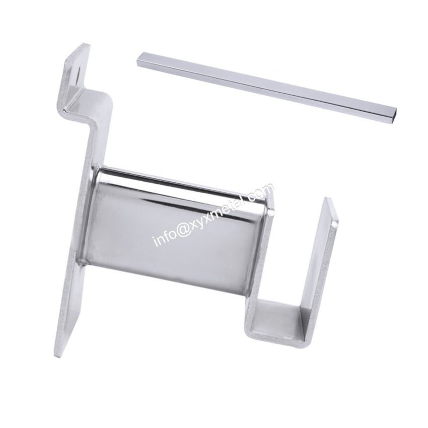 Tube bracket for Slatwall