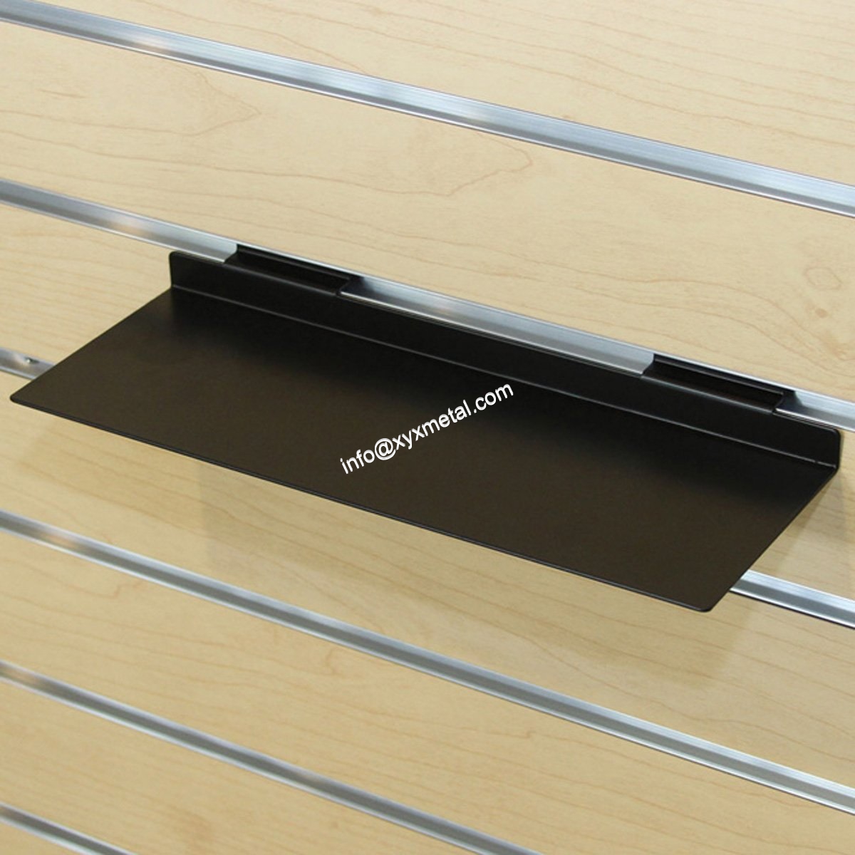 Slatwall shelf