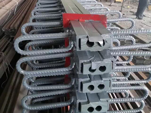 桥梁伸缩缝