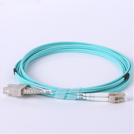 安普康(AMPCOM)万兆多模OM3双芯光纤跳线LC-SC- 3米
