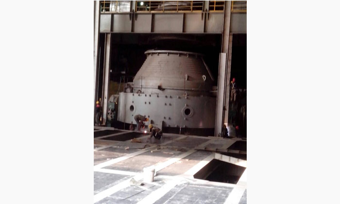 转炉正在建设中