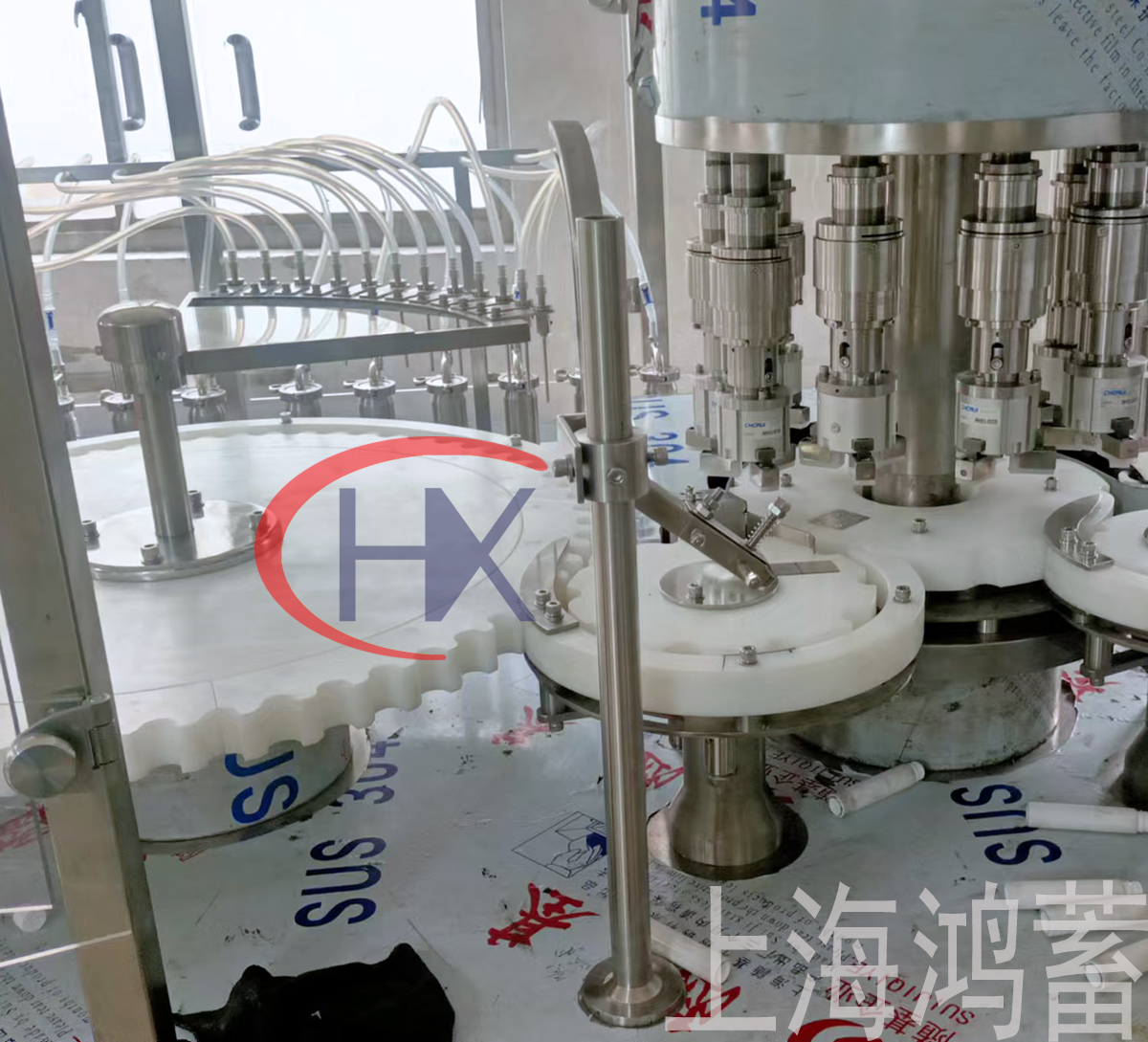 PP瓶10-50ml口服液灌裝旋蓋一體機(jī)