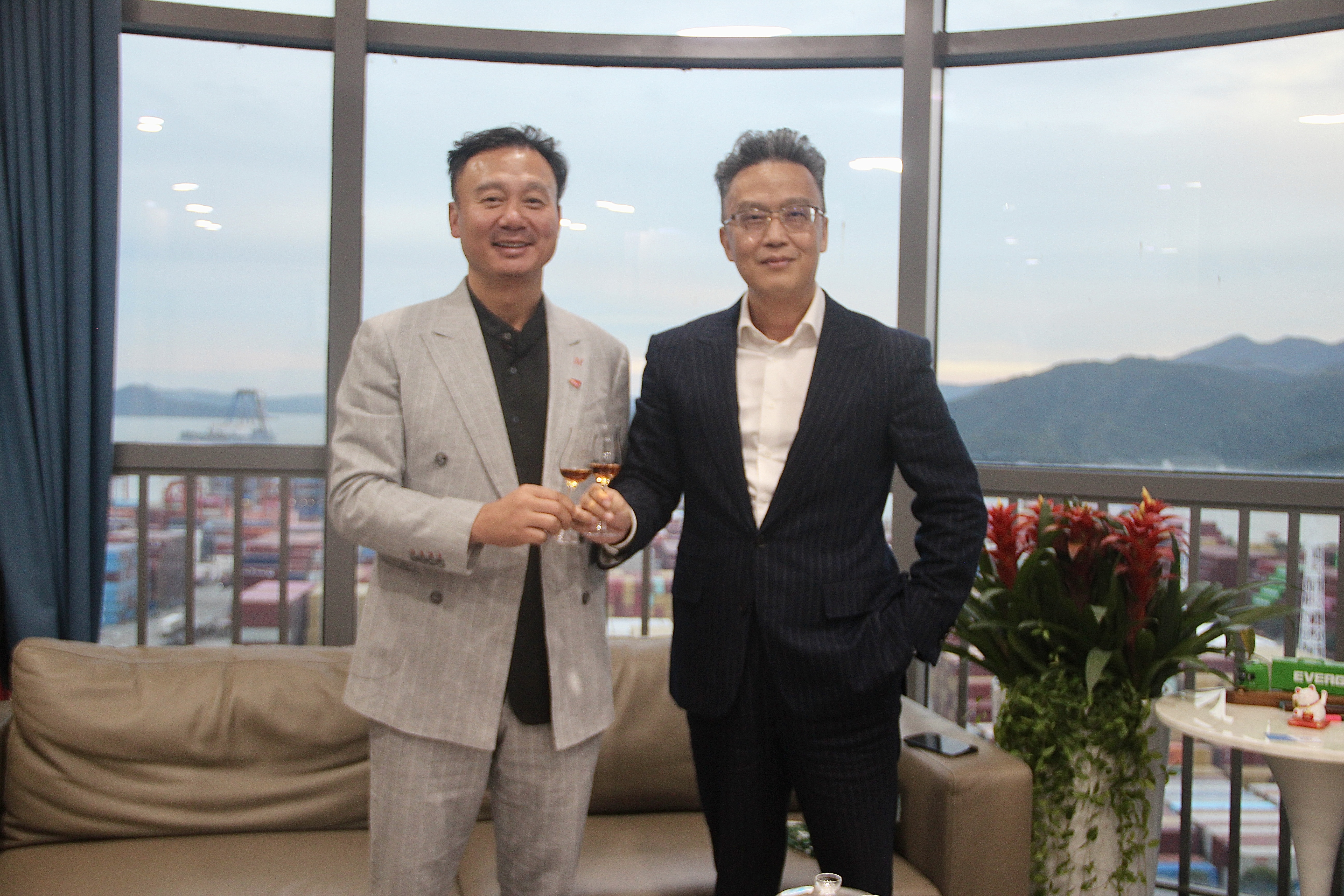 欢迎普洛斯宋总莅临公司指导