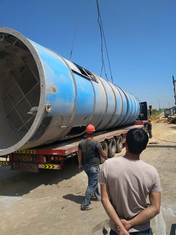 大型设备吊装运输