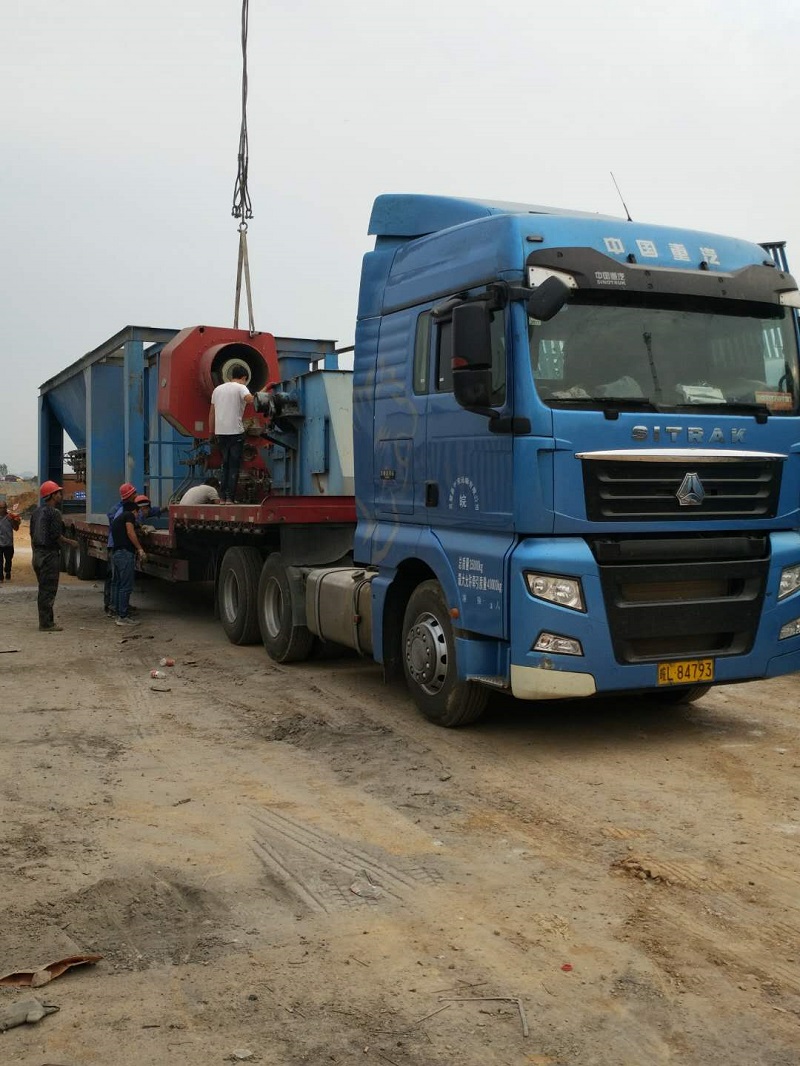 大型机械吊装并运输