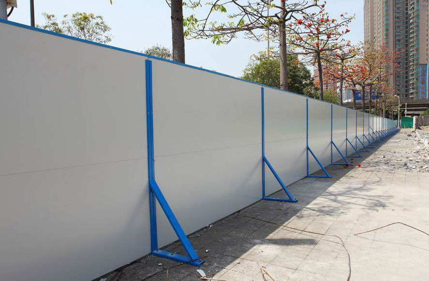 彩钢夹芯板放线及基础检查