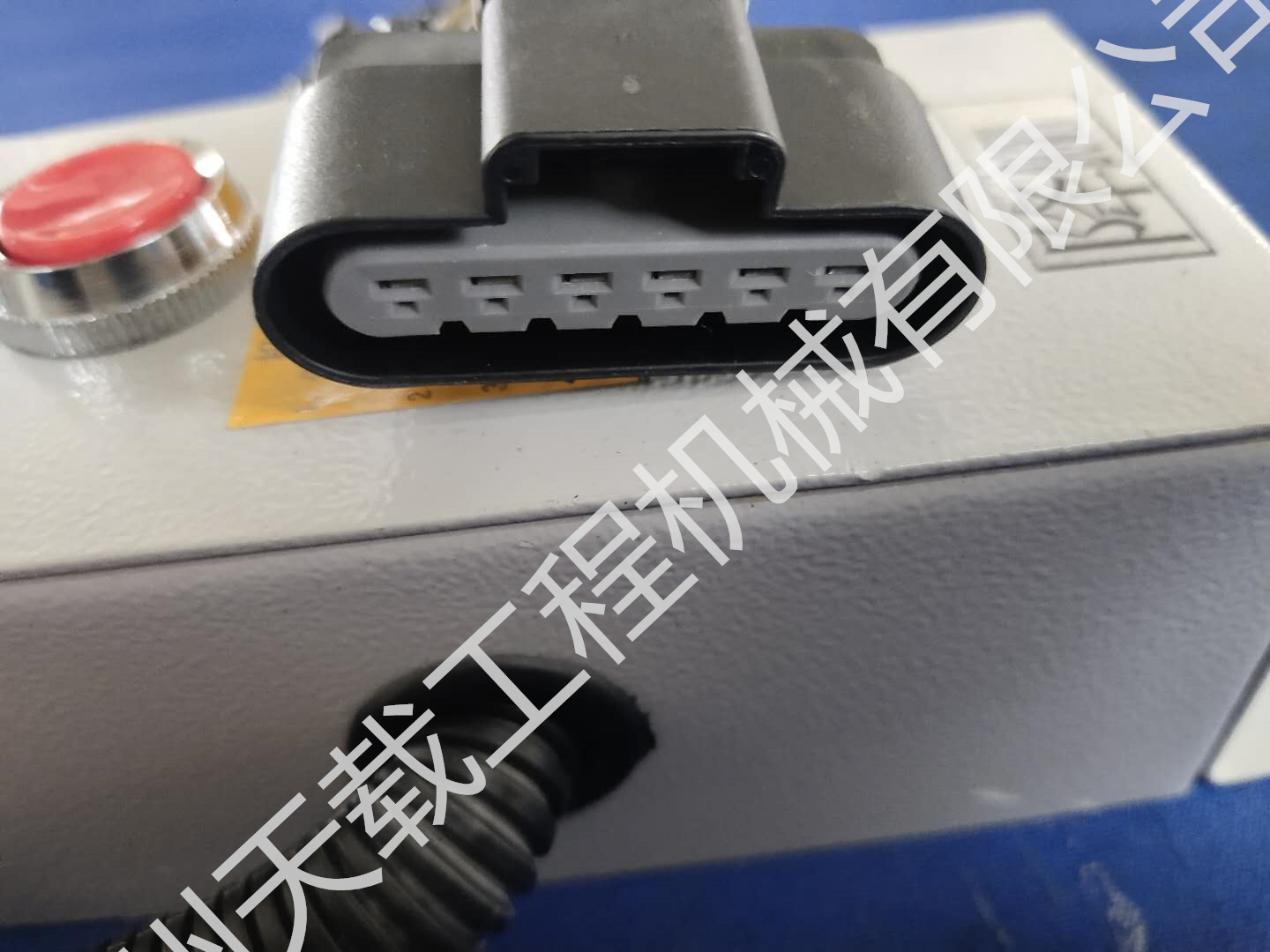 803646075  DKH-1A電控按扭盒