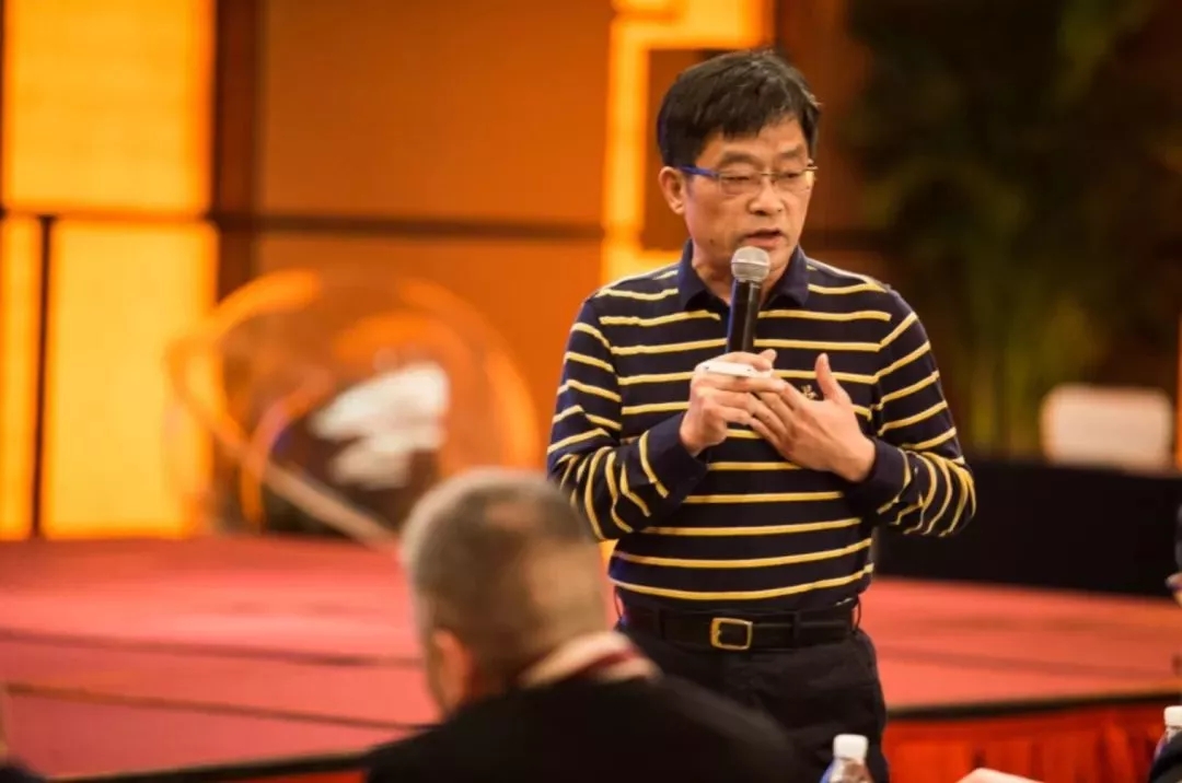 中美贸易冲突与中国经济