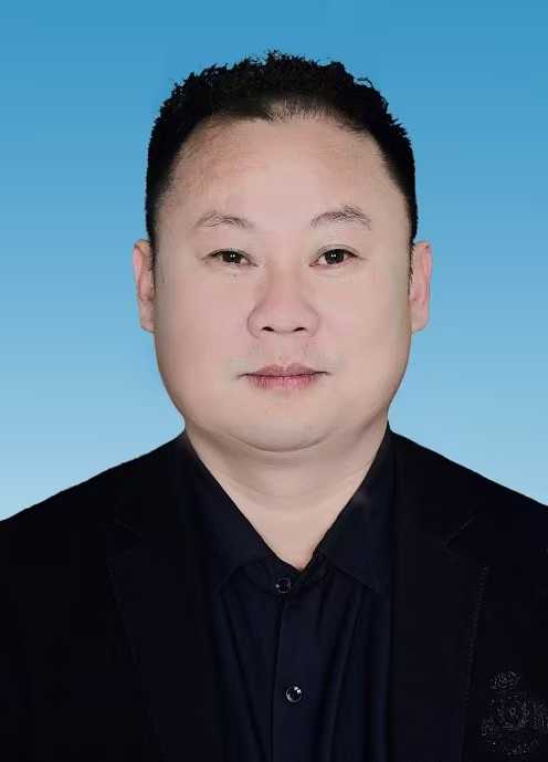 李伟新