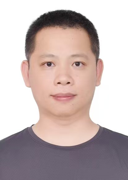 谢达龙 常务委员  HZ-25-0613