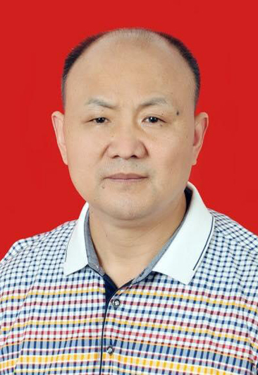 陈  斌