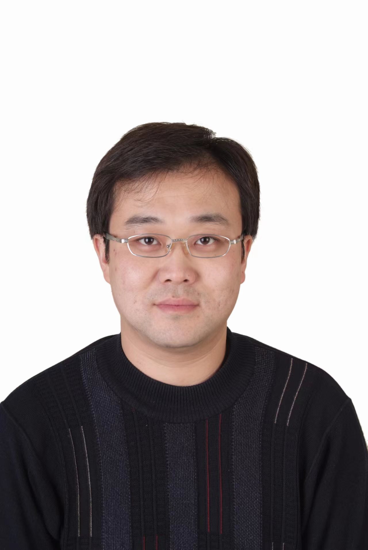 李伟