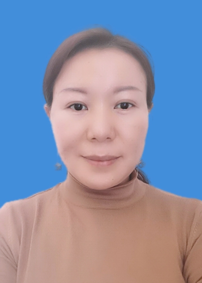 何凤英