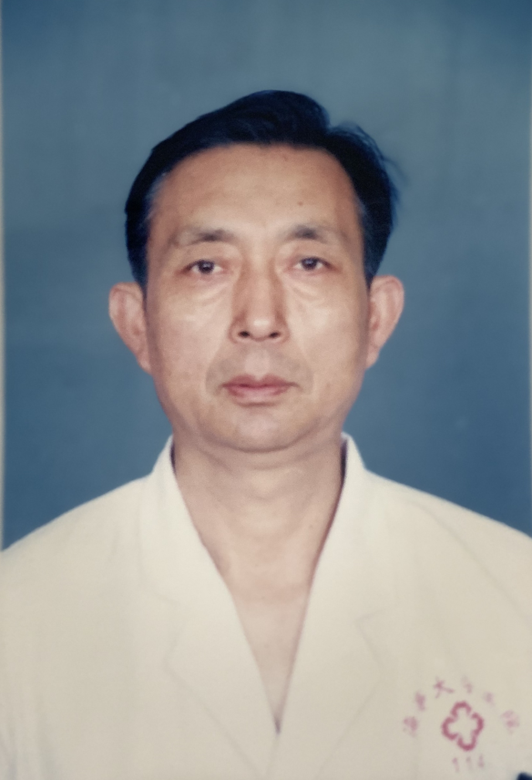 唐国振