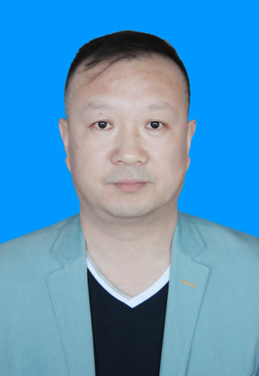 阚  斌