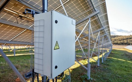 光伏行业汇流箱