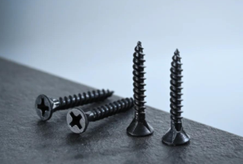 螺丝转动就松扣子怎么办