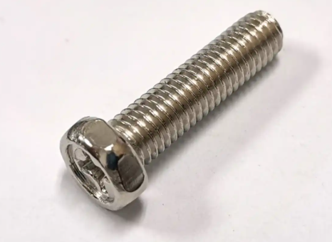 铁螺丝断了卡在里面怎么出来