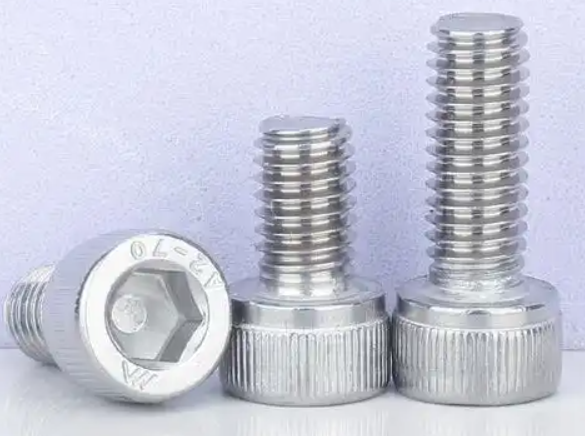 杯头螺丝是不是内六角螺丝