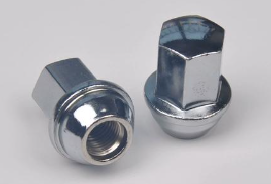 轮胎螺丝拧到多少毫米