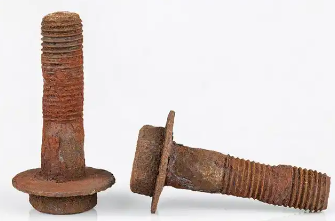 生锈螺丝怎么拧下来