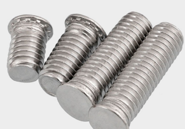 压铆螺钉的使用和优点