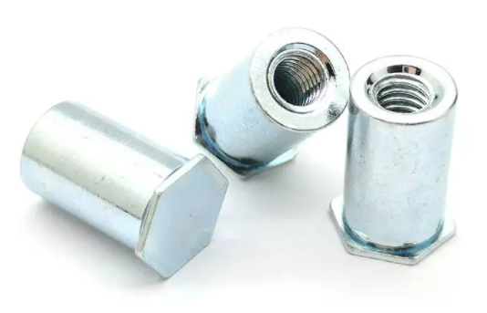 孔压铆螺母柱如何安装到薄板上