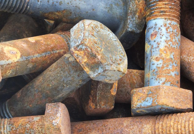 螺丝锈死拧不下来妙招