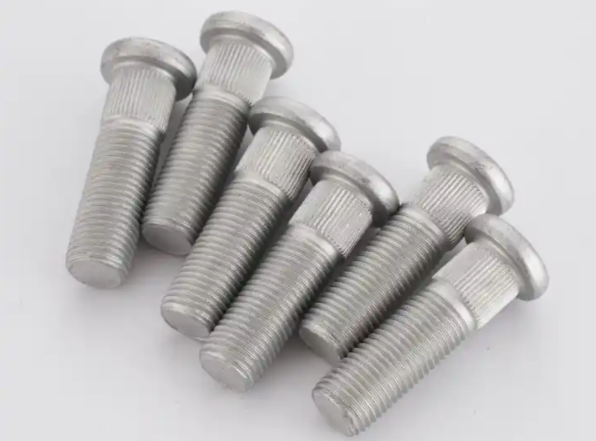 轮毂螺丝太紧了拧不动