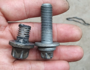 货车发动机机脚螺丝断里面怎么办