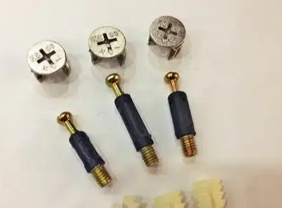 三合一螺丝怎么拆卸