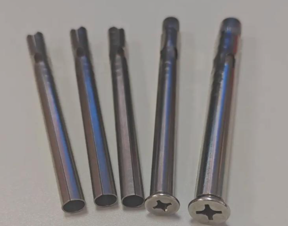 膨胀螺丝加长钻头要加长吗